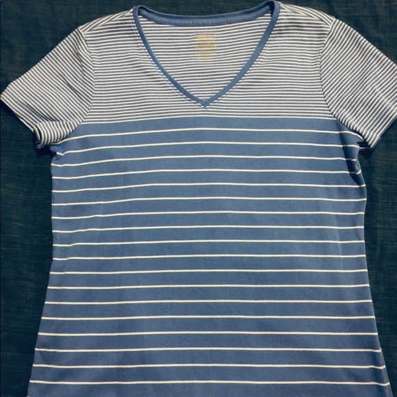 LL Bean v-neck t-shirt - Picture 1 of 6